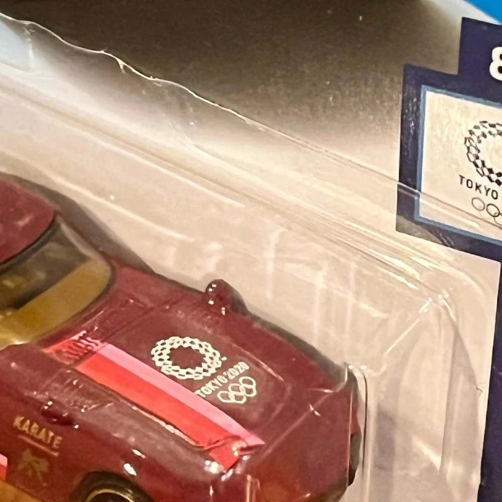 Hot Wheels Diecast Toy Car Toyota 2000 GT 2020 Tokyo Olympics Karate